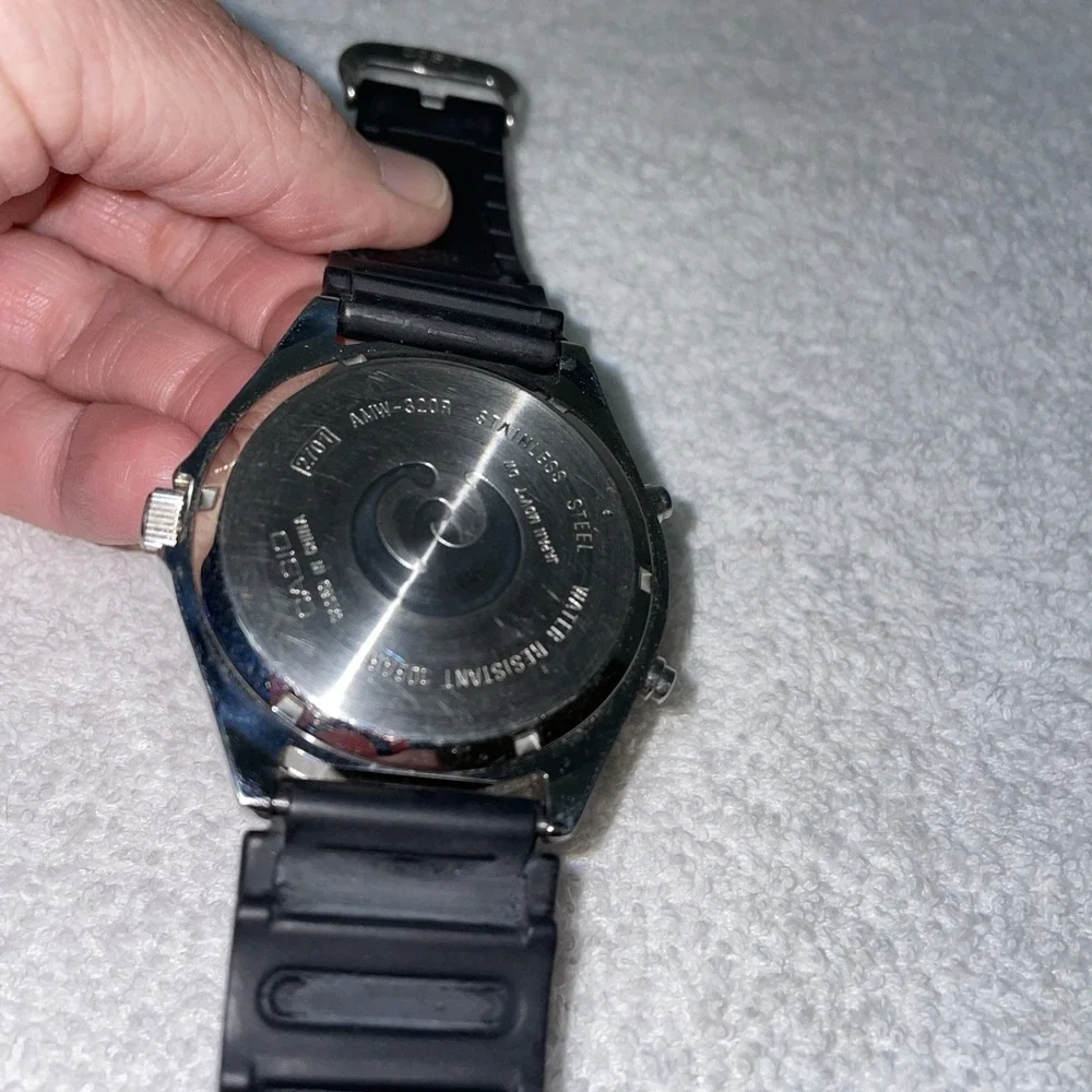 Casio Watch AMW-3200 Chronograph Quartz, digital screen, needs Battery 2A
